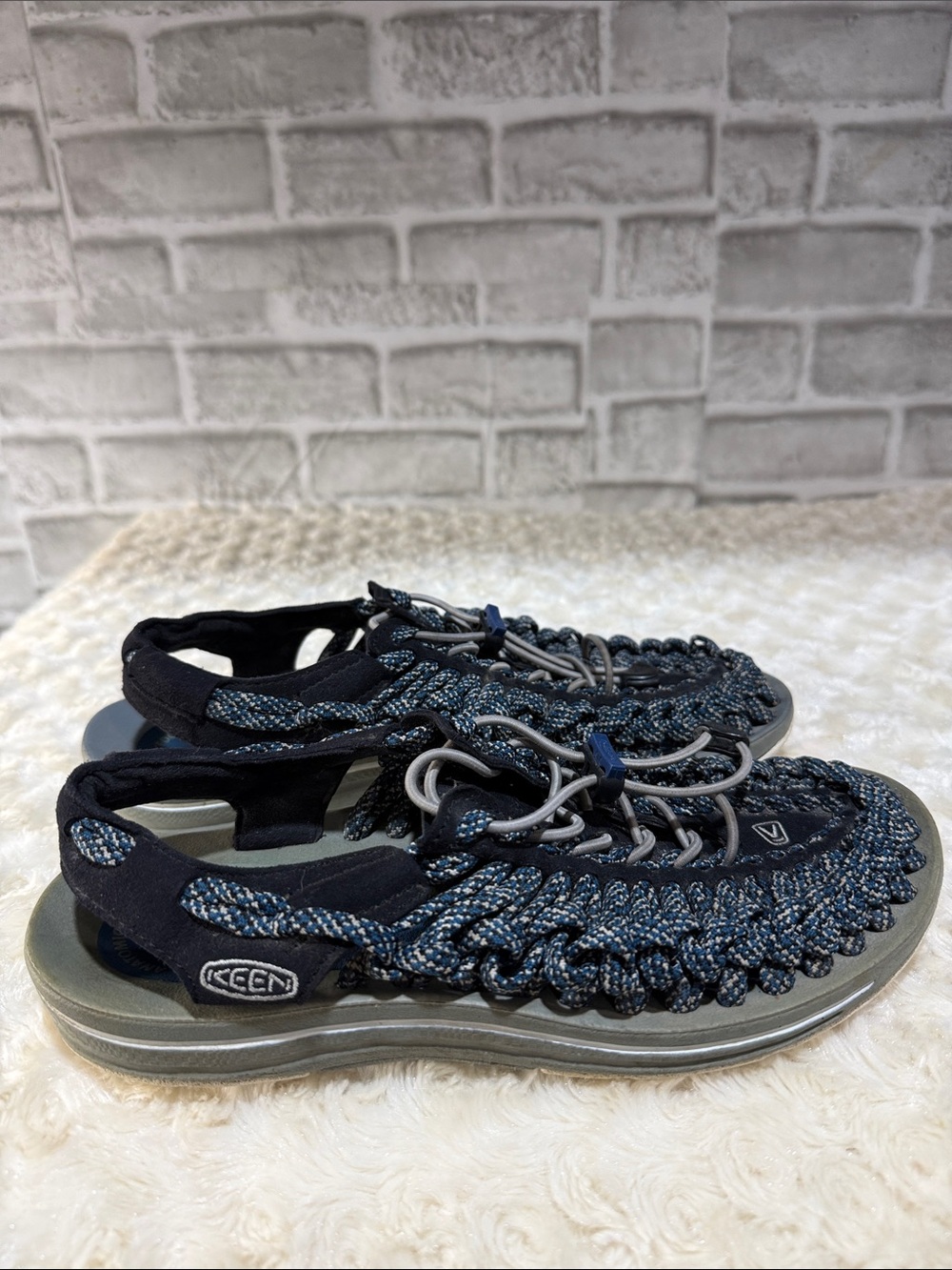 KEEN Sandal in Navy and Gray, sz 7, 2*